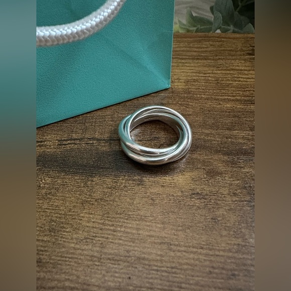 Tiffany & Co. Jewelry - Size 6 Tiffany & Co Sterling Silver 3 Band Triple Rolling Interlocking Ring